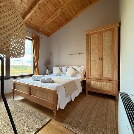 Voyage House In The Countryside Polen Turan